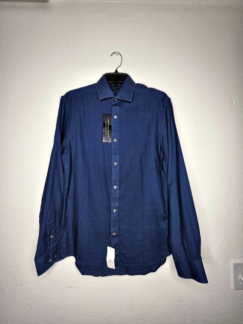 Tommy Hilfiger Mens M Blue Solid Slim Fit Woven Cotton Button-Up Long Sleeve